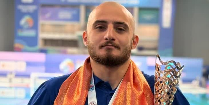 افتخار آفرینی مرصاد ادهم دانشجوی دانشگاه اصفهان و عضو تیم ملی واترپلوی ایران در مسابقات قهرمانی آسیا